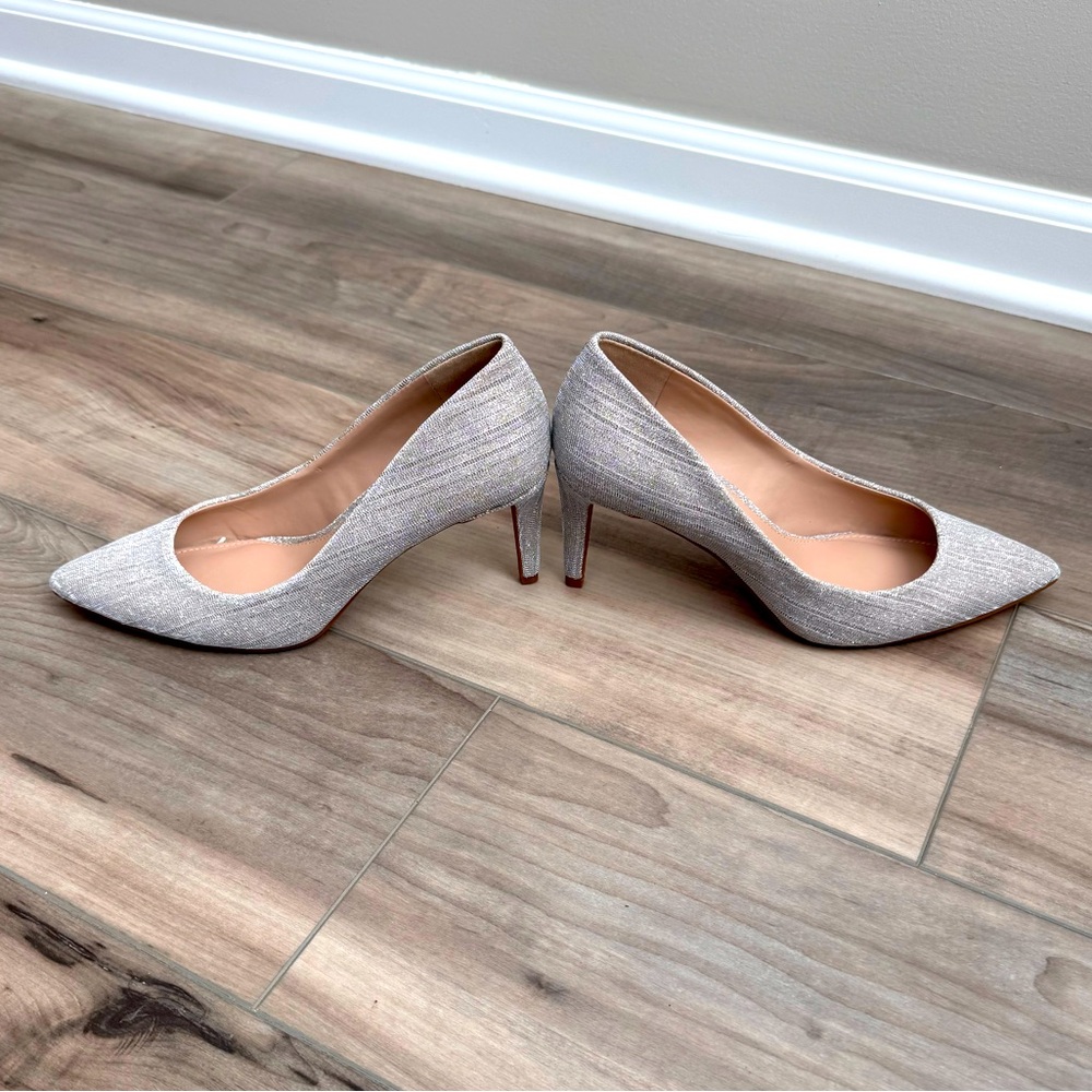 Shimmery Silver Heels by Kelly & Katie Size 7.5